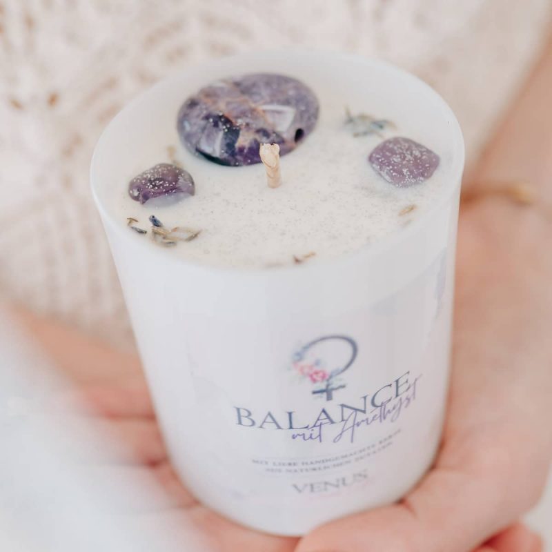 Kerze mit Heilstein - Balance mit Amethyst